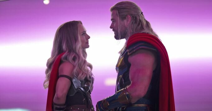 thor-love-and-thunder-star-natalie-portman-reveals-chris-hemsworth-prepped-for-their-kiss-scene-by-stop-eating-meat-001.jpg
